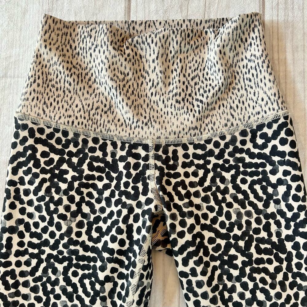 Lululemon Wunder under crop animal print high waisted leggings lounge 4 - Picture 6 of 10